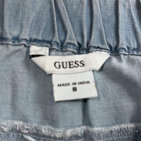 (1) Kids size 8 Jean skort - Guess - Picture 3 of 3